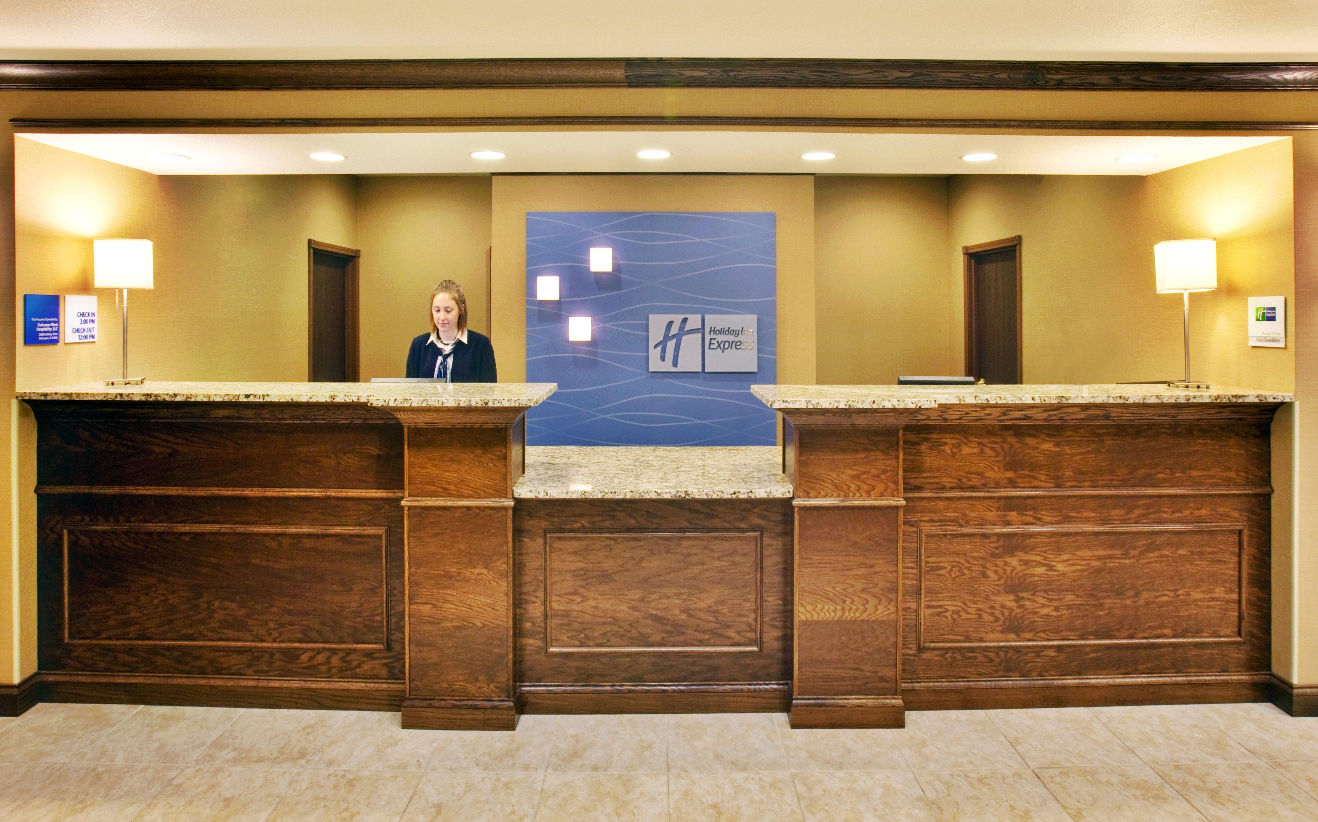 Holiday Inn Express Hotel & Suites - Dubuque West By Ihg Extérieur photo