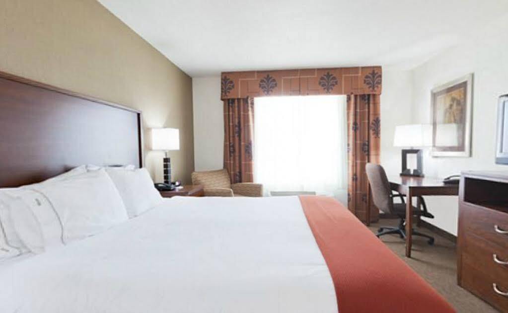 Holiday Inn Express Hotel & Suites - Dubuque West By Ihg Extérieur photo